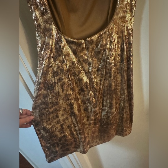 NWT Vintage Gold Sequin Animal Print Cheetah Caché Minidress Open Back - Picture 4 of 10